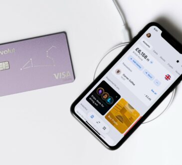 Une carte Visa et l'appli Revolut