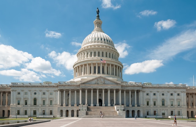 Etats-Unis : des sénateurs mettent au pied du mur des géants du tabac